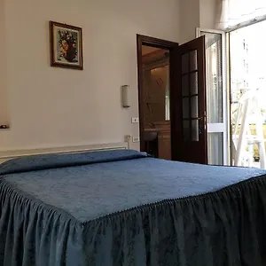 sabini-rentals-affittacamere.hotelitalianriviera.com/